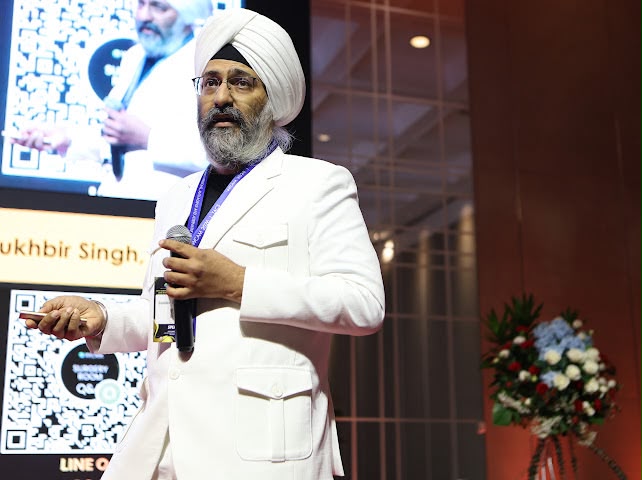 dr-sukhbir-singh-hair-transplant-presentation-02